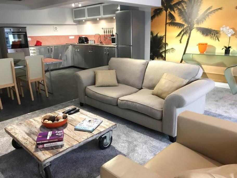 Modern Apartment In Latitude52 Dockyard & Parking Plymouth Zewnętrze zdjęcie